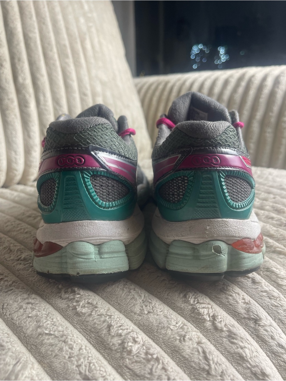 ASICS Gel Women’s Running Shoes Gray Pink Teal Cushion GEL Technology Size 10 - Picture 3 of 9